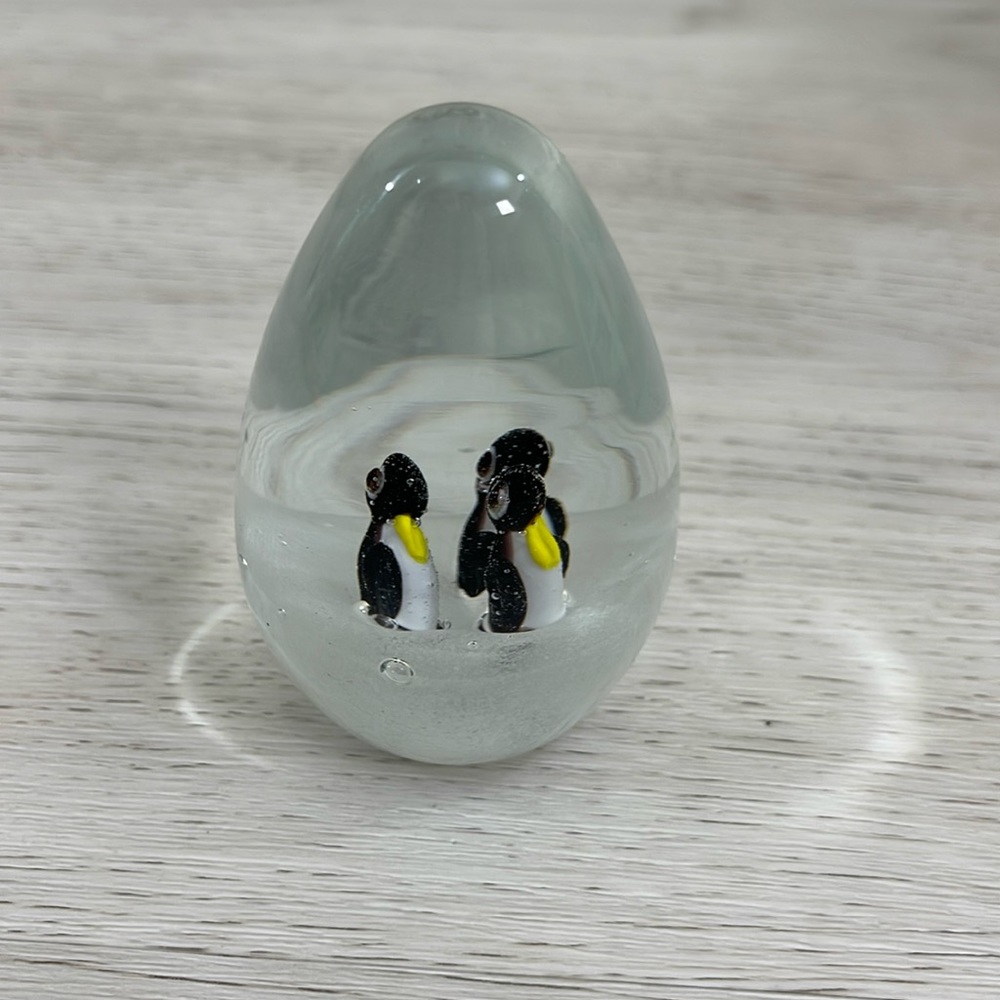 Dynasty Gallery glass paperweight